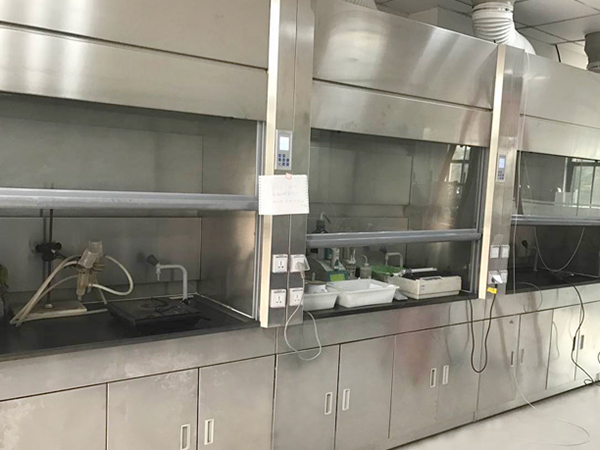 不銹鋼通風(fēng)櫥